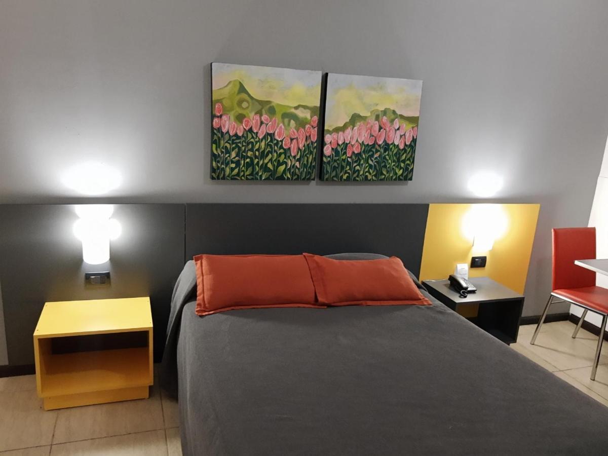 Apart Hotel Alvear Rosario Luaran gambar